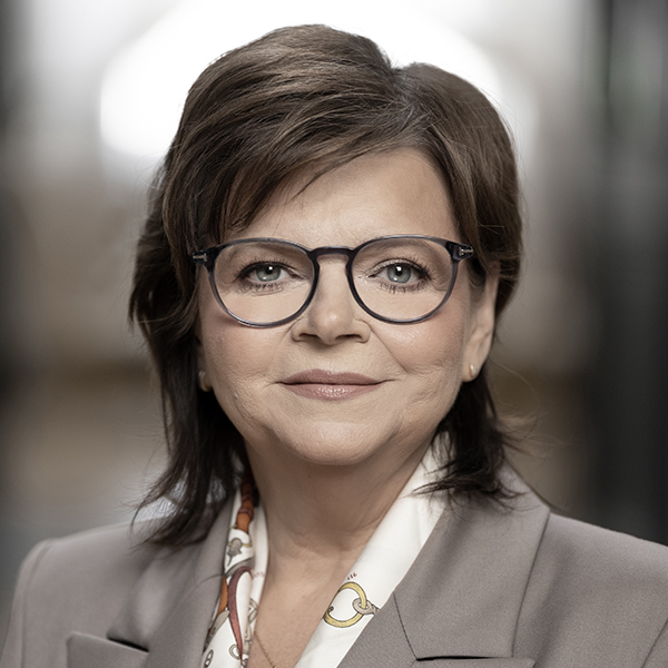 Izabela Leszczyna